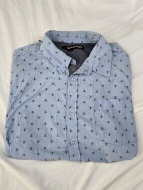 Monument Men's Light Blue Bee Print Short Sleeve Button-Up Shirt 100% Cotton L